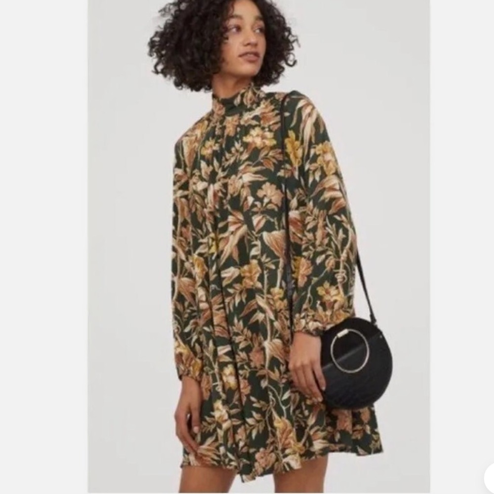 H&M Green Floral Halter Swing Mini Dress
